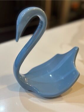 Vintage Nova Ceramics Towel Holder Swan MCM Bathroom Decor Soap 7 1/2" Tall